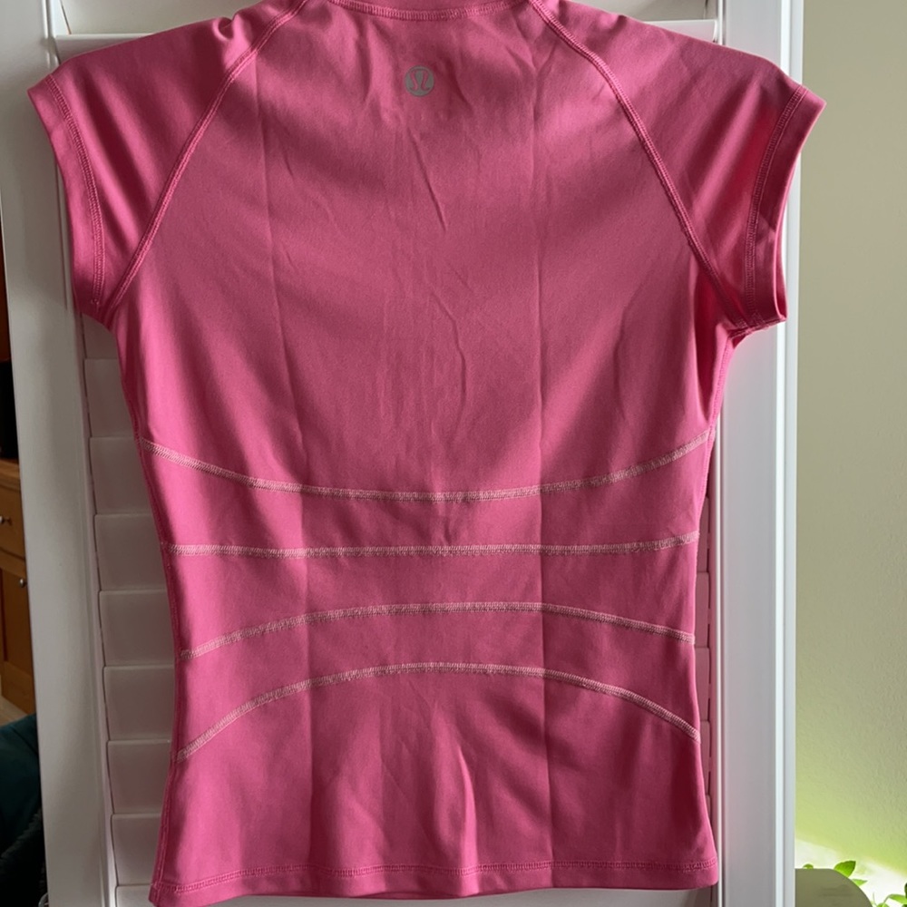 Lulu lemon tee - Picture 4 of 5